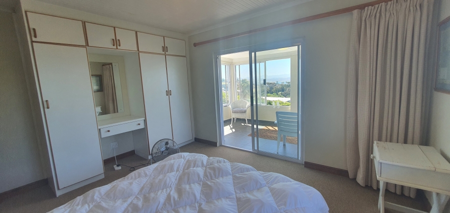 4 Bedroom Property for Sale in Mossel Bay Central Western Cape